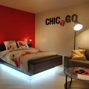 https://le-chicago.hotels-rhonealpes.com